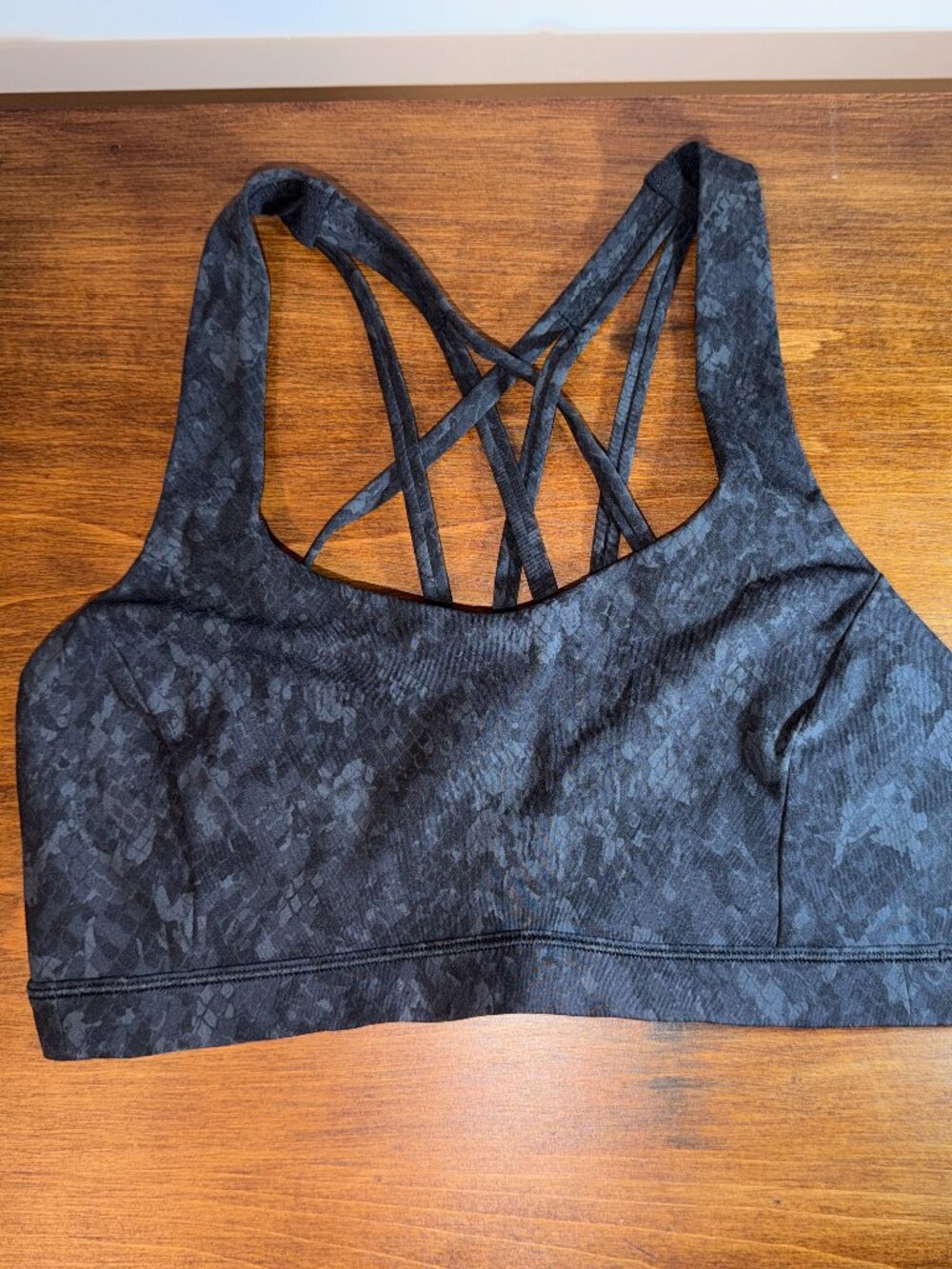 Lululemon Free To Be Serene Bra Siz 6 Hideaway Black Camo Deep Coal Multi No Pad